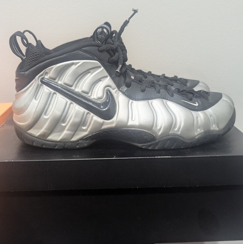Nike Air Foamposite Pro Metallic Silver 20 Years Old!